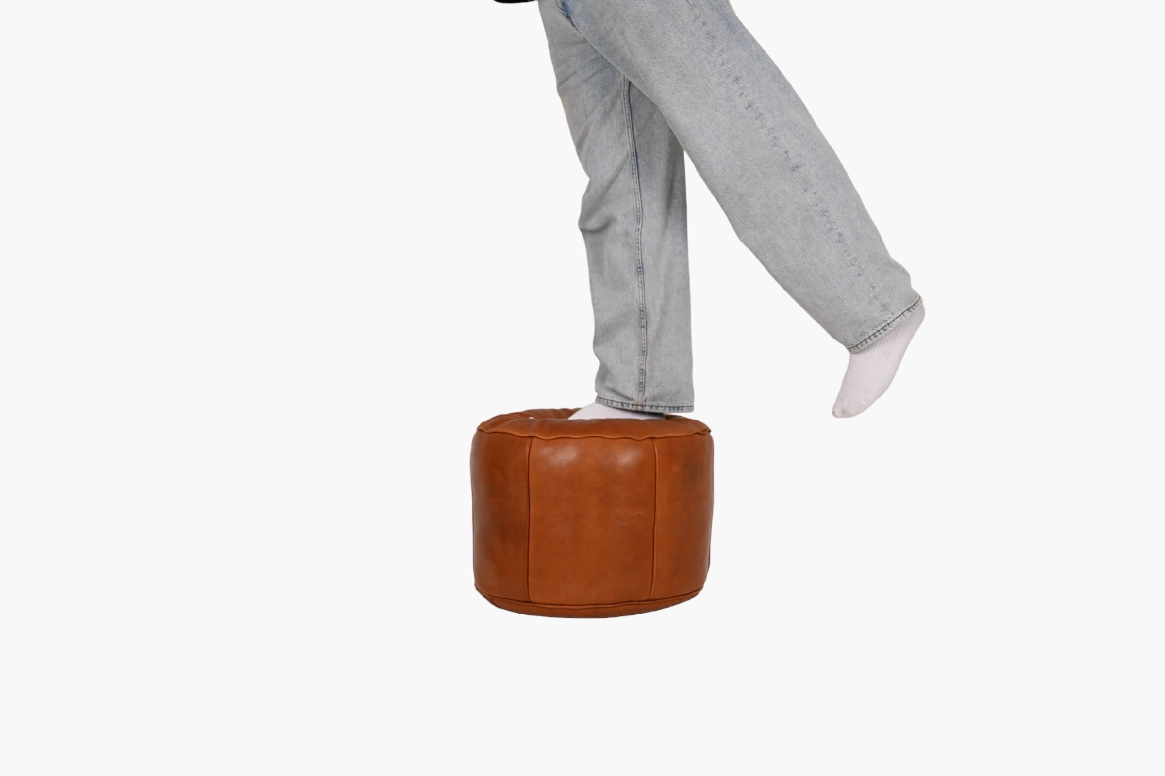 Læder puf i runde form Cognac farve PR 45