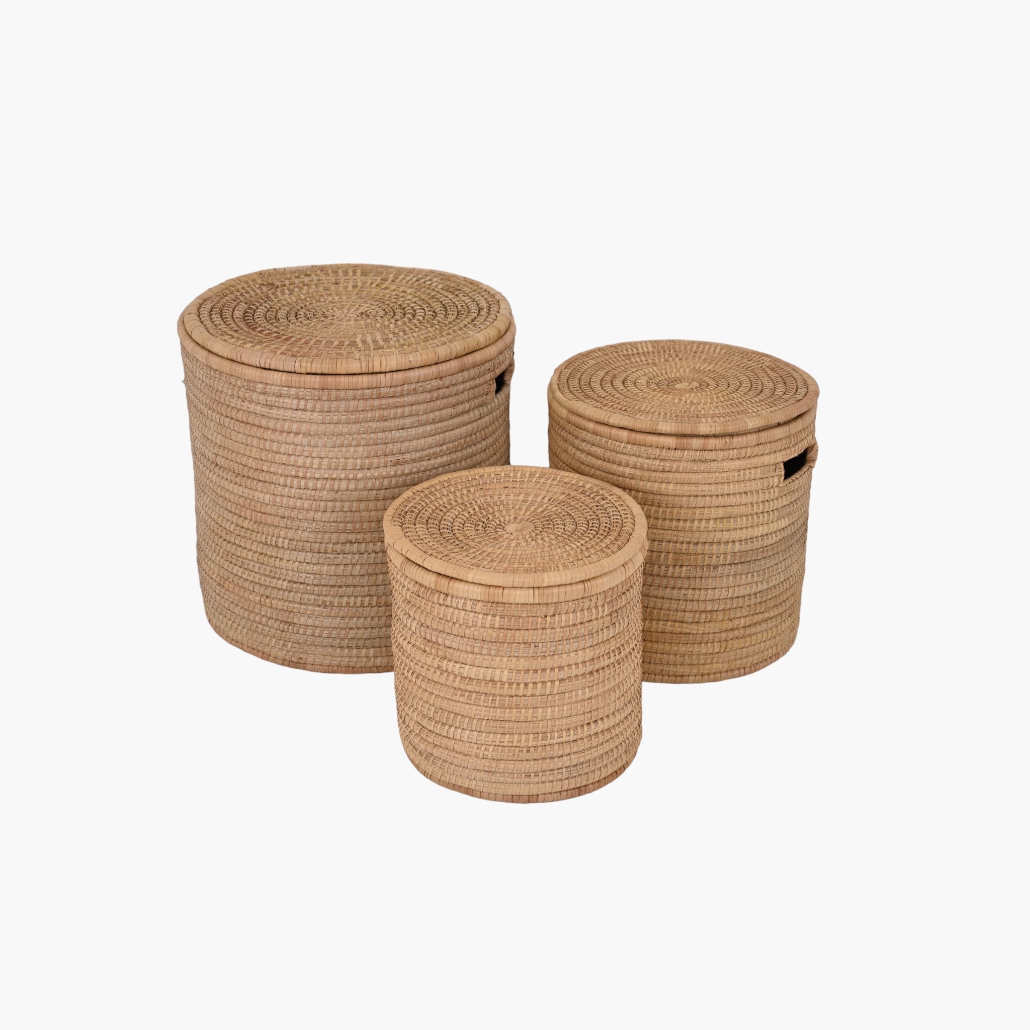 Kurv med låg i bananblade