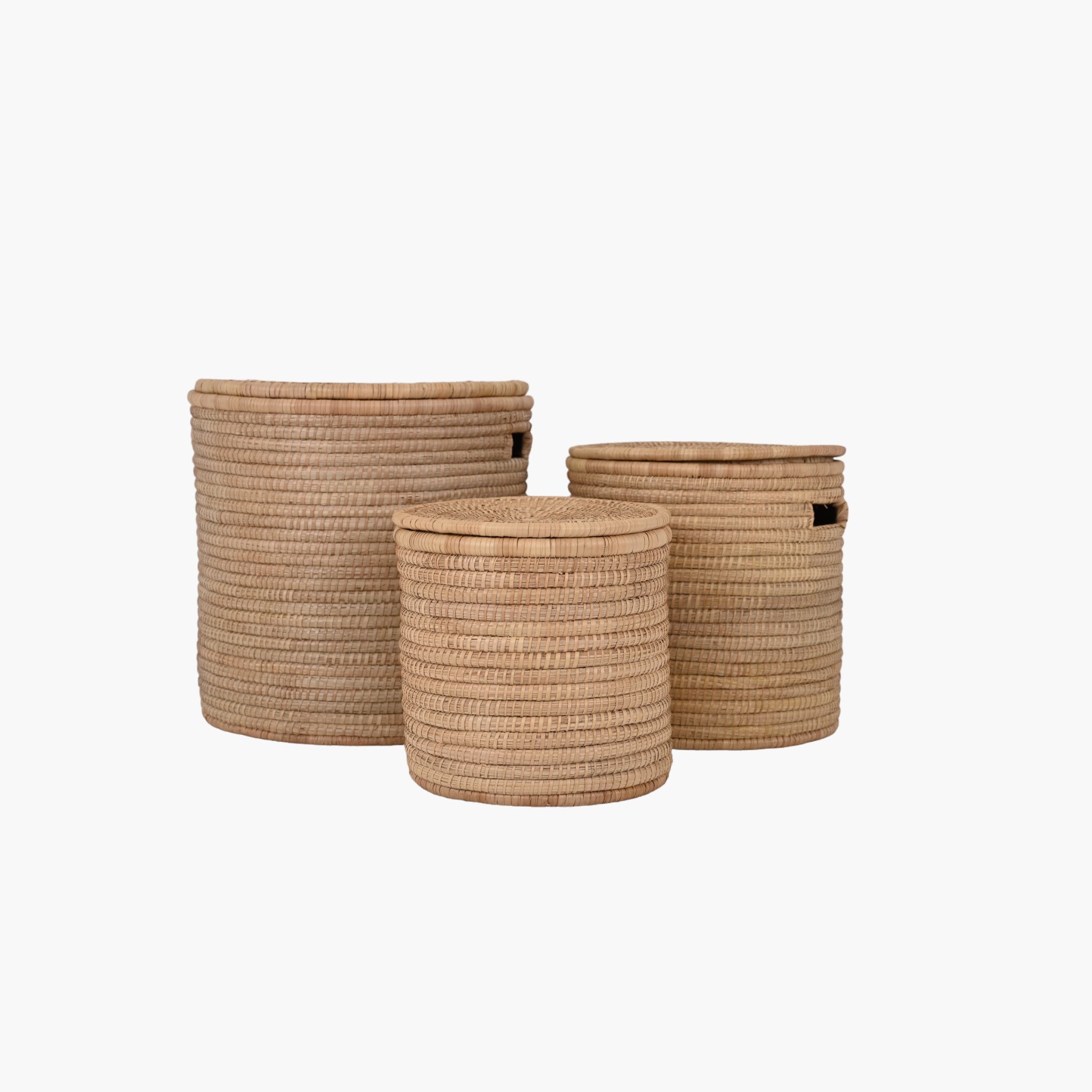 Kurv med låg i bananblade