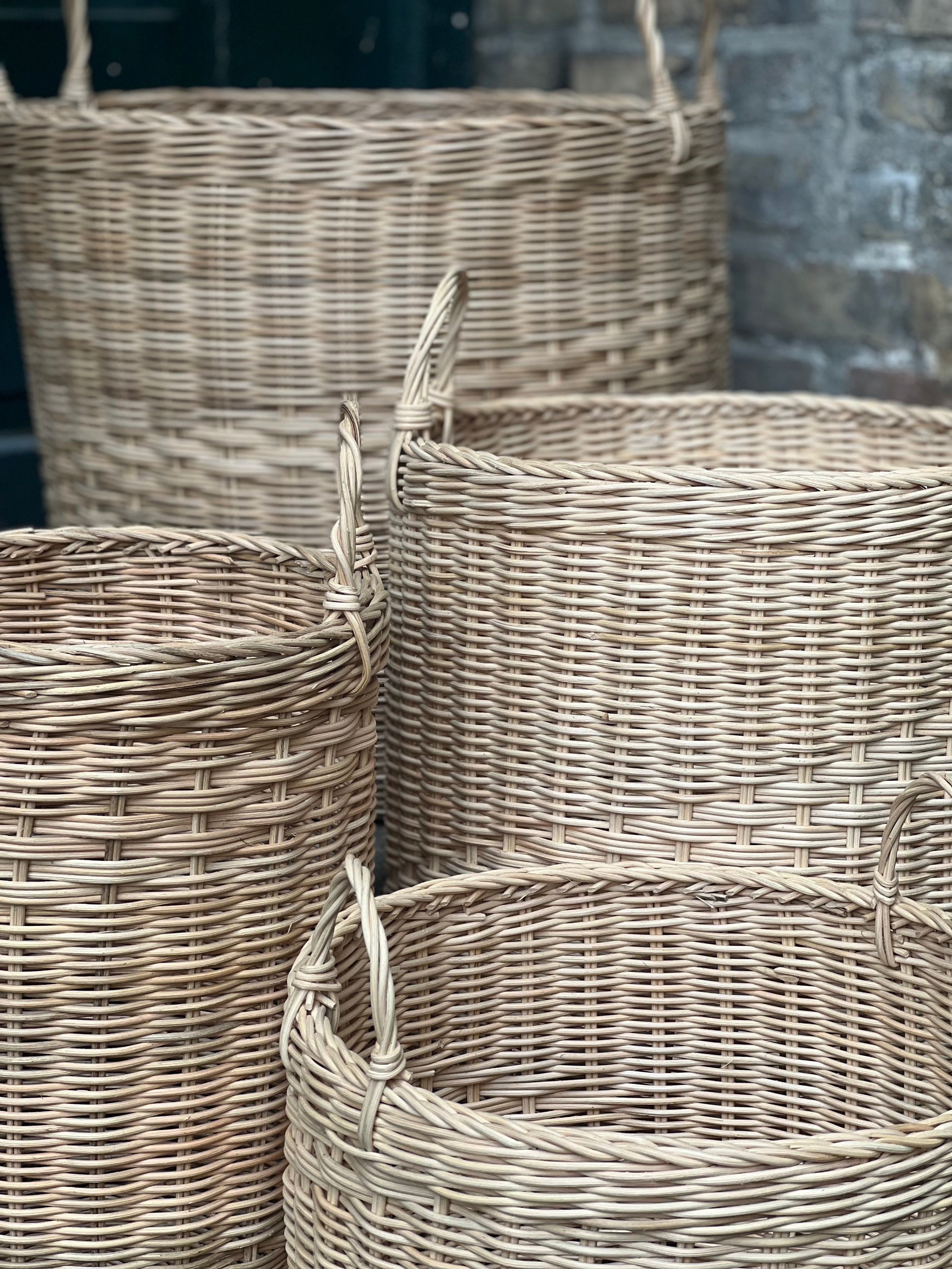 Håndflettede Bambuskurve med Hanke